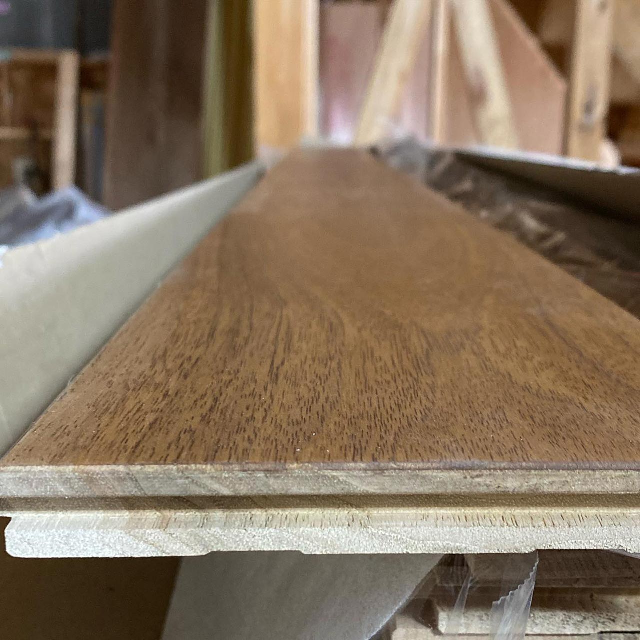 飾磨断熱改修リフォーム　床材クルミ